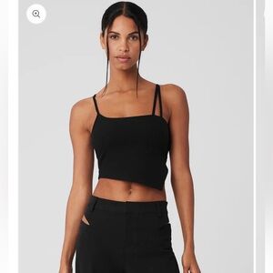 Alo alosoft all nighter tank size medium. Brand new condition.